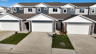 805 Campusside Place, Norwalk, IA 50211