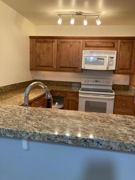 Image 14 of property listing at 201 Ada Avenue 25, Mountain View, CA 94043