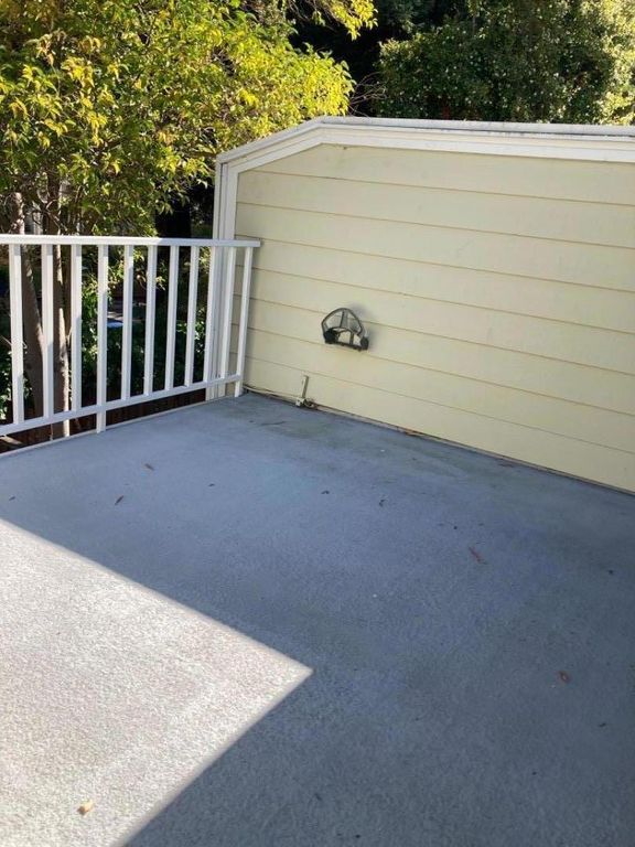 Image 25 of property listing at 201 Ada Avenue 25, Mountain View, CA 94043