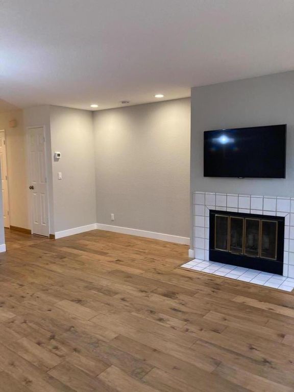 Image 9 of property listing at 201 Ada Avenue 25, Mountain View, CA 94043