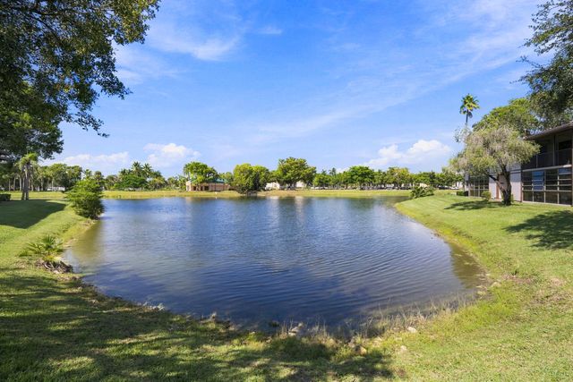 9965 N BELFORT Circle 209, Tamarac, FL 33321