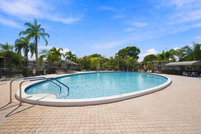 9965 N BELFORT Circle 209, Tamarac, FL 33321