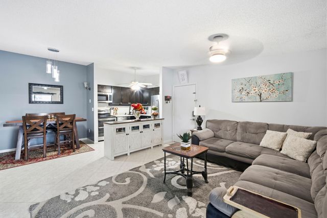 9965 N BELFORT Circle 209, Tamarac, FL 33321