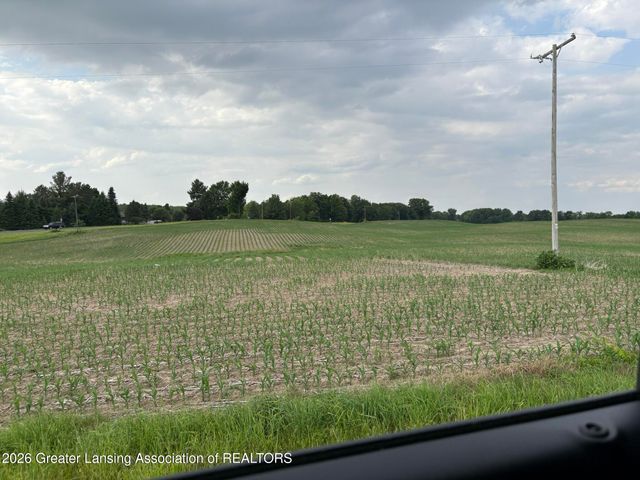 3400 E 5 Point Highway, Charlotte, MI 48813