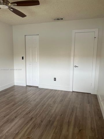 6465 W 27th Ave 43-202, Hialeah, FL 33016