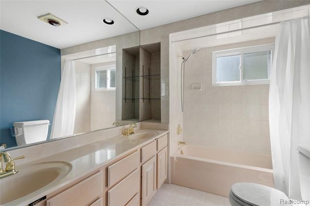 2632 Kopson Court, Bloomfield Hills, MI 48304