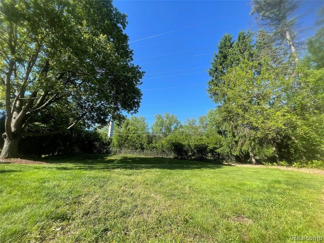 2632 Kopson Court, Bloomfield Hills, MI 48304
