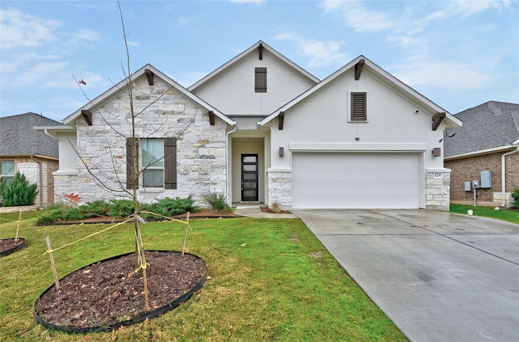 428 Texon DR, Liberty Hill, TX 78642