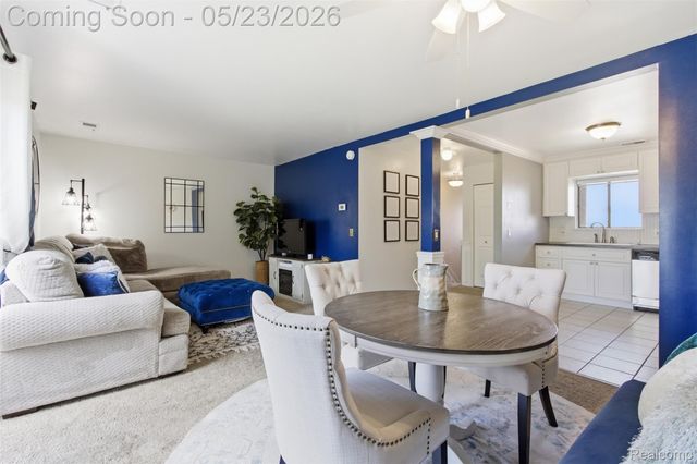 33745 Pondview Circle, Livonia, MI 48152