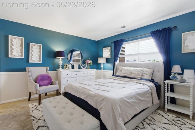 33745 Pondview Circle, Livonia, MI 48152