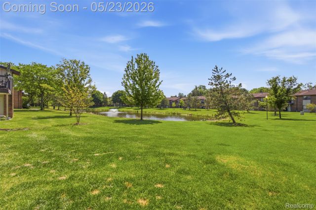 33745 Pondview Circle, Livonia, MI 48152
