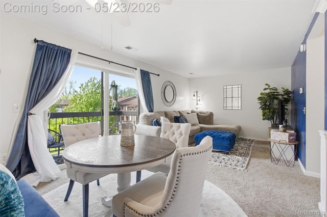 33745 Pondview Circle, Livonia, MI 48152