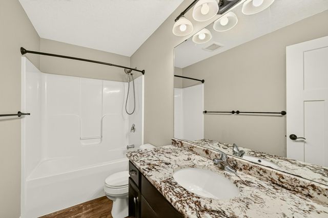 5526 Harvest Lake Drive NW, Rochester, MN 55901