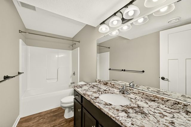 5526 Harvest Lake Drive NW, Rochester, MN 55901