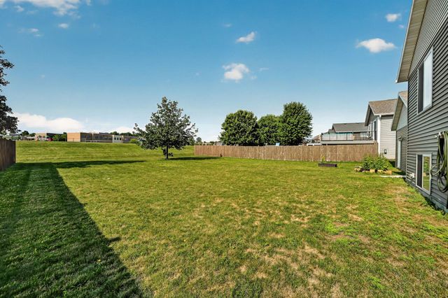5526 Harvest Lake Drive NW, Rochester, MN 55901
