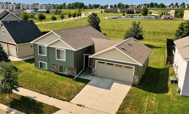 5526 Harvest Lake Drive NW, Rochester, MN 55901