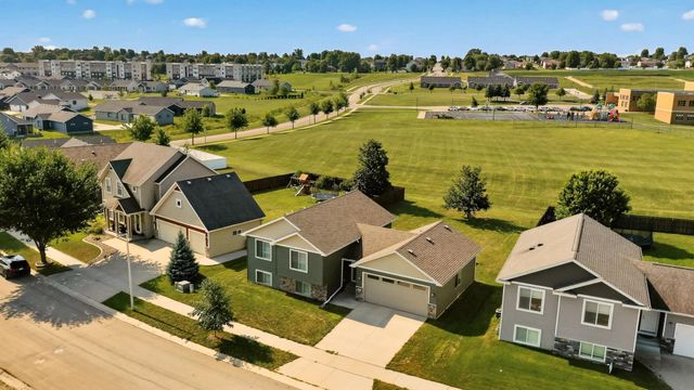 5526 Harvest Lake Drive NW, Rochester, MN 55901