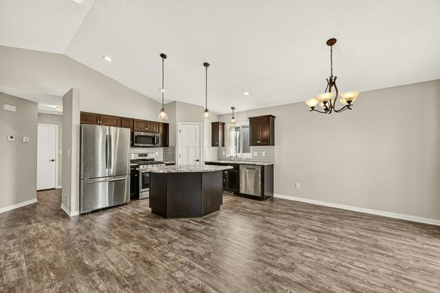 5526 Harvest Lake Drive NW, Rochester, MN 55901