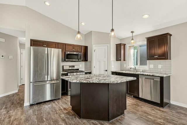 5526 Harvest Lake Drive NW, Rochester, MN 55901