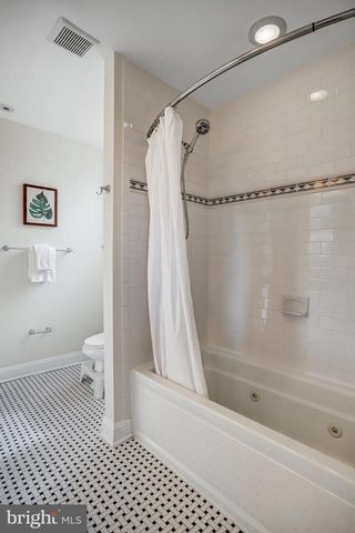 15 TODD PL NE, Washington, DC 20002