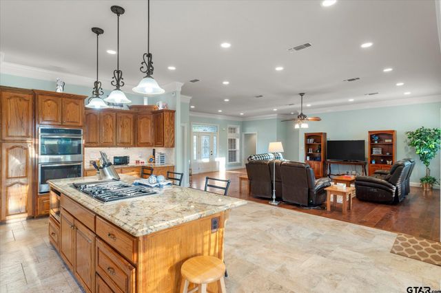 554 CR 2331, Pittsburg, TX 75686