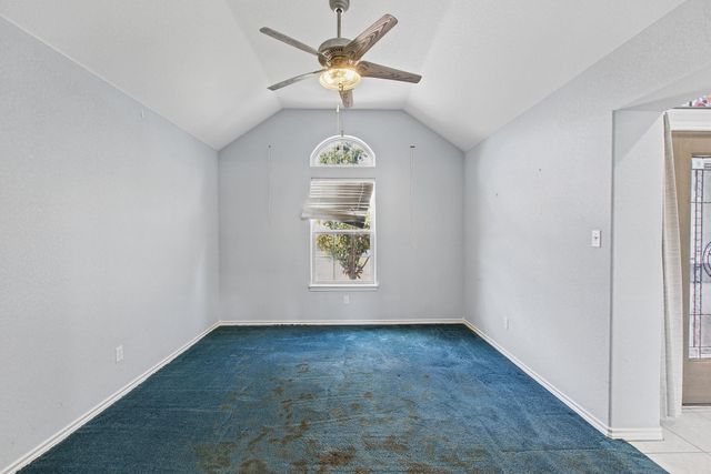 150 Chesterfield DR, Kingsland, TX 78639