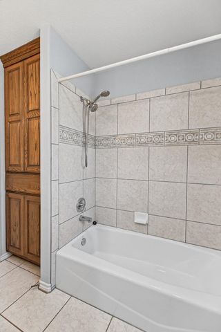 150 Chesterfield DR, Kingsland, TX 78639