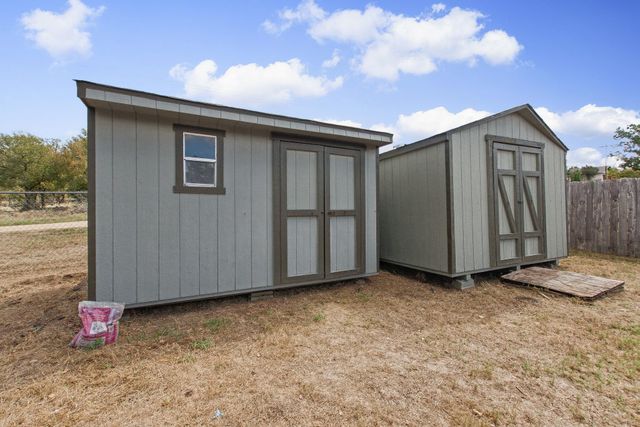 150 Chesterfield DR, Kingsland, TX 78639