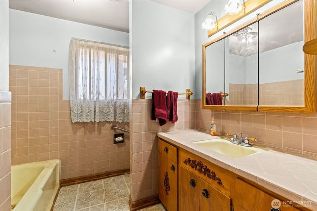 15204 16th Avenue Ct S, South Prairie, WA 98387