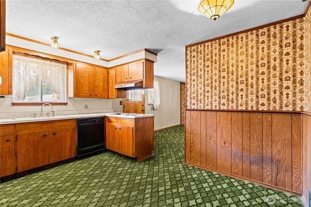 15204 16th Avenue Ct S, South Prairie, WA 98387