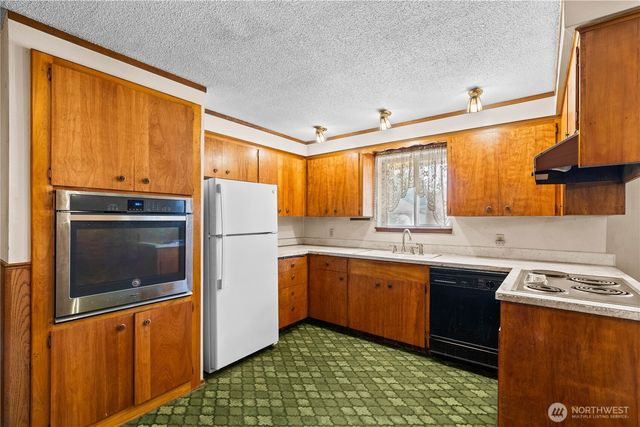 15204 16th Avenue Ct S, South Prairie, WA 98387