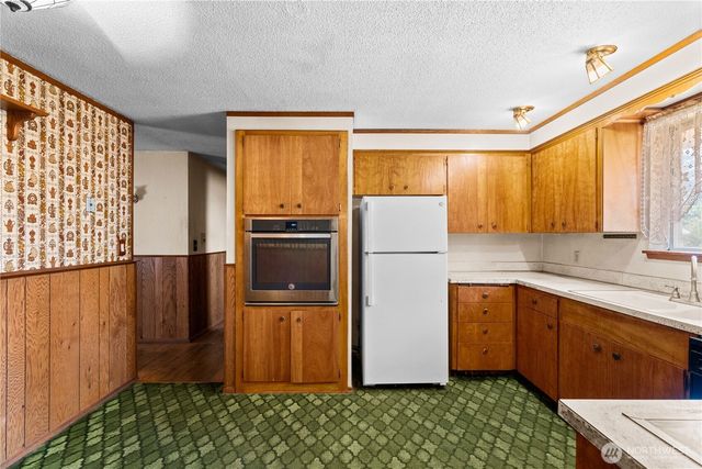 15204 16th Avenue Ct S, South Prairie, WA 98387