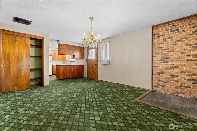 15204 16th Avenue Ct S, South Prairie, WA 98387