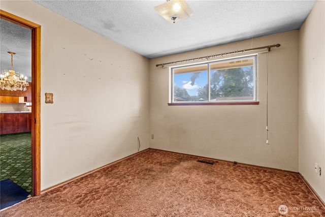 15204 16th Avenue Ct S, South Prairie, WA 98387