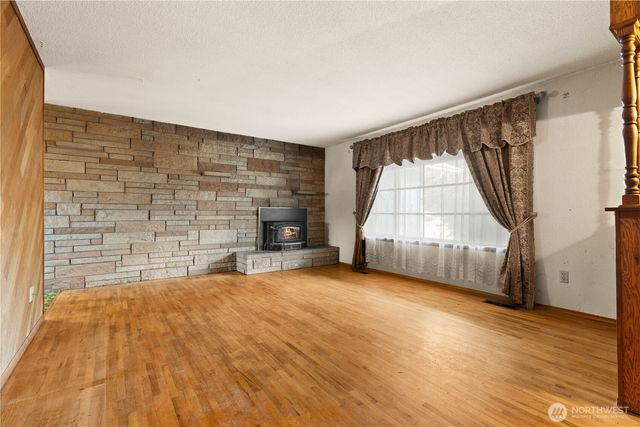 15204 16th Avenue Ct S, South Prairie, WA 98387