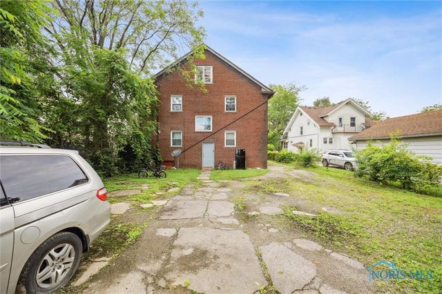 3312 E Manhattan Boulevard, Toledo, OH 43611