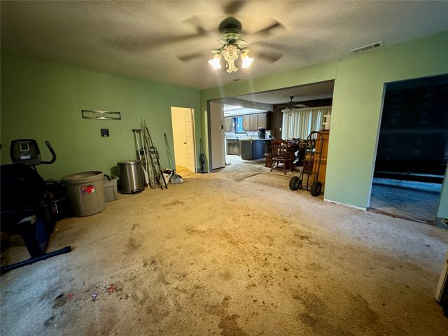 1055 VZ County Road 2106, Canton, TX 75103
