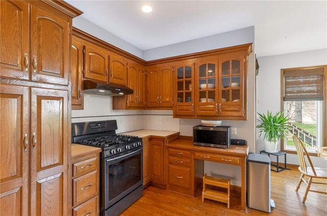 9218 N Virginia Avenue, Kansas City, MO 64155