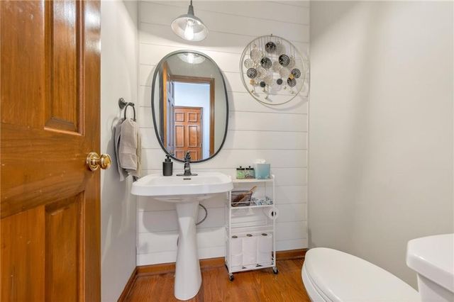 9218 N Virginia Avenue, Kansas City, MO 64155