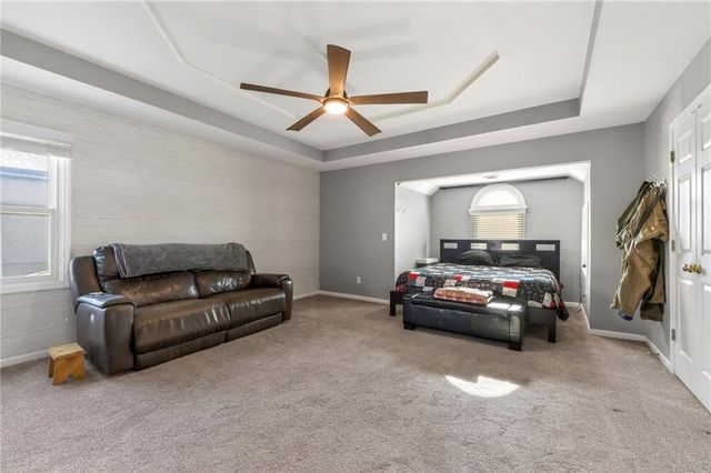 9218 N Virginia Avenue, Kansas City, MO 64155