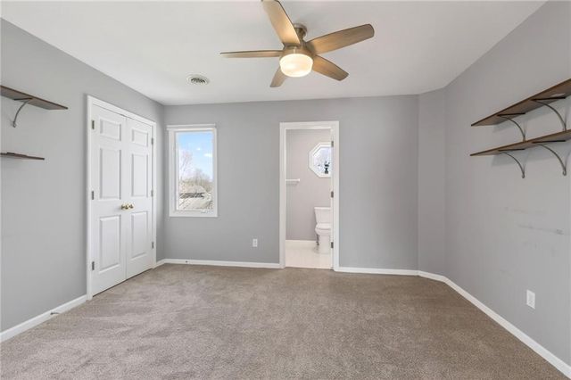 9218 N Virginia Avenue, Kansas City, MO 64155