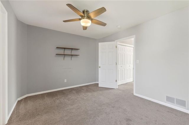 9218 N Virginia Avenue, Kansas City, MO 64155