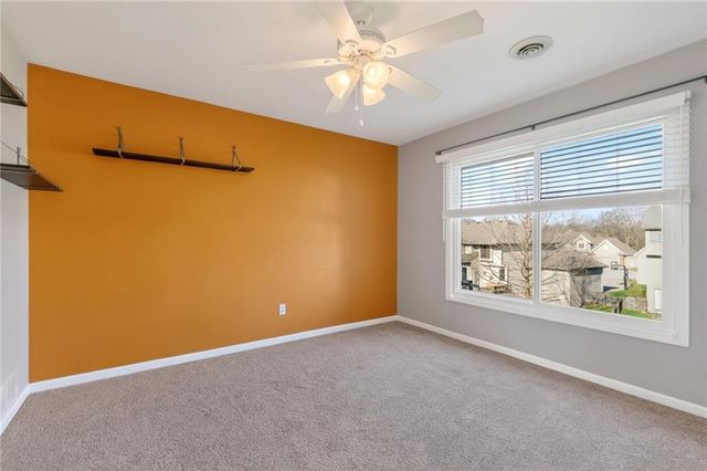 9218 N Virginia Avenue, Kansas City, MO 64155