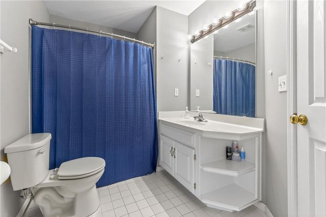 9218 N Virginia Avenue, Kansas City, MO 64155