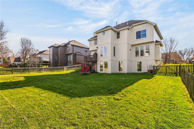 9218 N Virginia Avenue, Kansas City, MO 64155