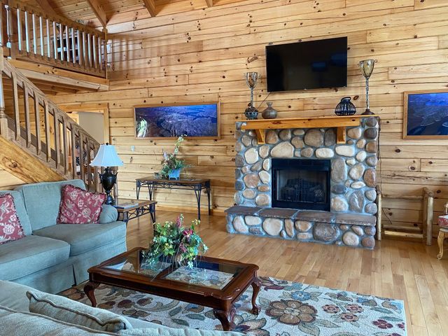 5F Trout Lane, Hilham, TN 38568