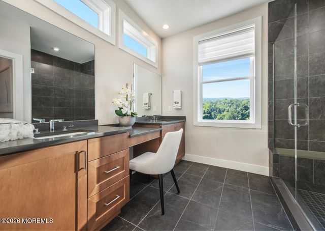 20 Augustus Drive, Middletown, NJ 07748