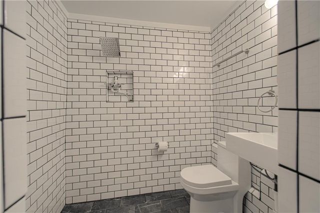 5341 Ash Street, Roeland Park, KS 66205