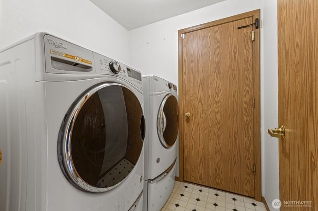 8202 51st Avenue NE, Marysville, WA 98270