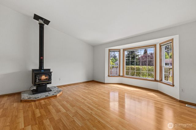 8202 51st Avenue NE, Marysville, WA 98270